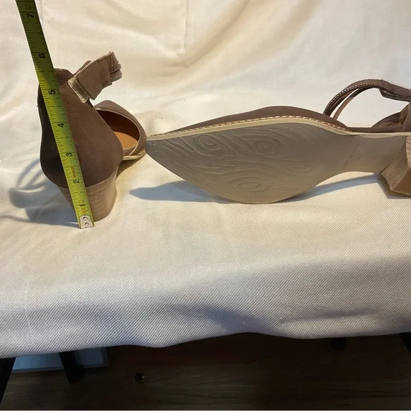 Sundance Dark Brown Women's Heels - Picture 3 of 6